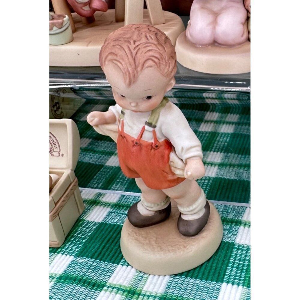 Memories of Yesterday Enesco Porcelain Figurine Boy With Empty Pockets Vintage N